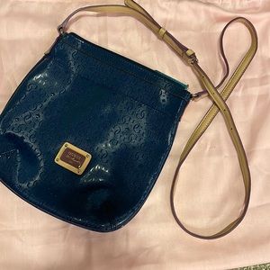Guess purse excellent condition
